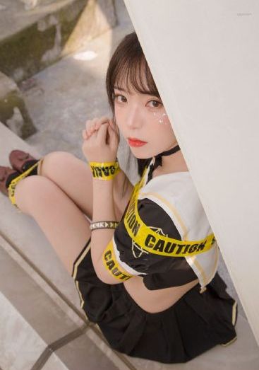 美女被扒开内裤露出P毛_1080高清免费观看