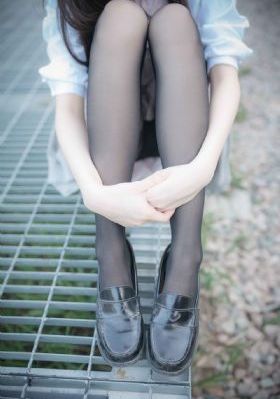 跪趴被主人狠狠调教_1080P免费观看视频