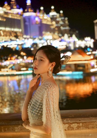 狼芳视频在线观看www_高清完整视频
