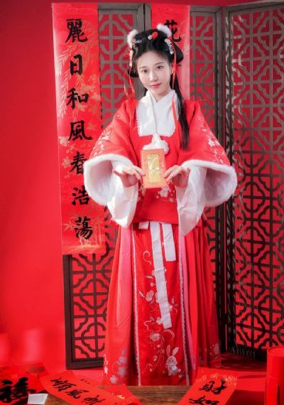 国产极品精品无码在线播出_HD全集在线观看