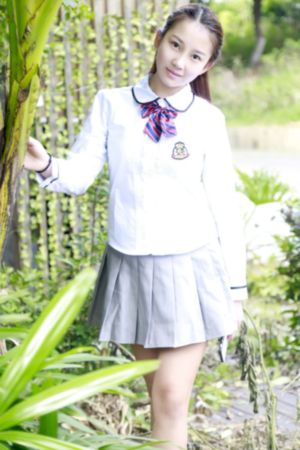 四个女巨人放屁_BD韩语高清视频播放